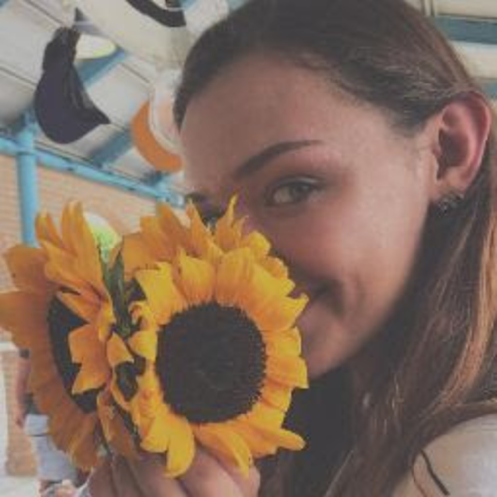 Meet your Posher, Madeleine